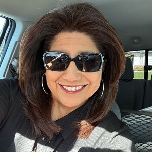 Meet your Posher, Cindy
